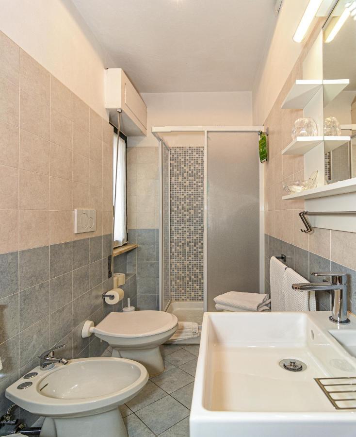 Hotel Paris Camaiore Bagian luar foto